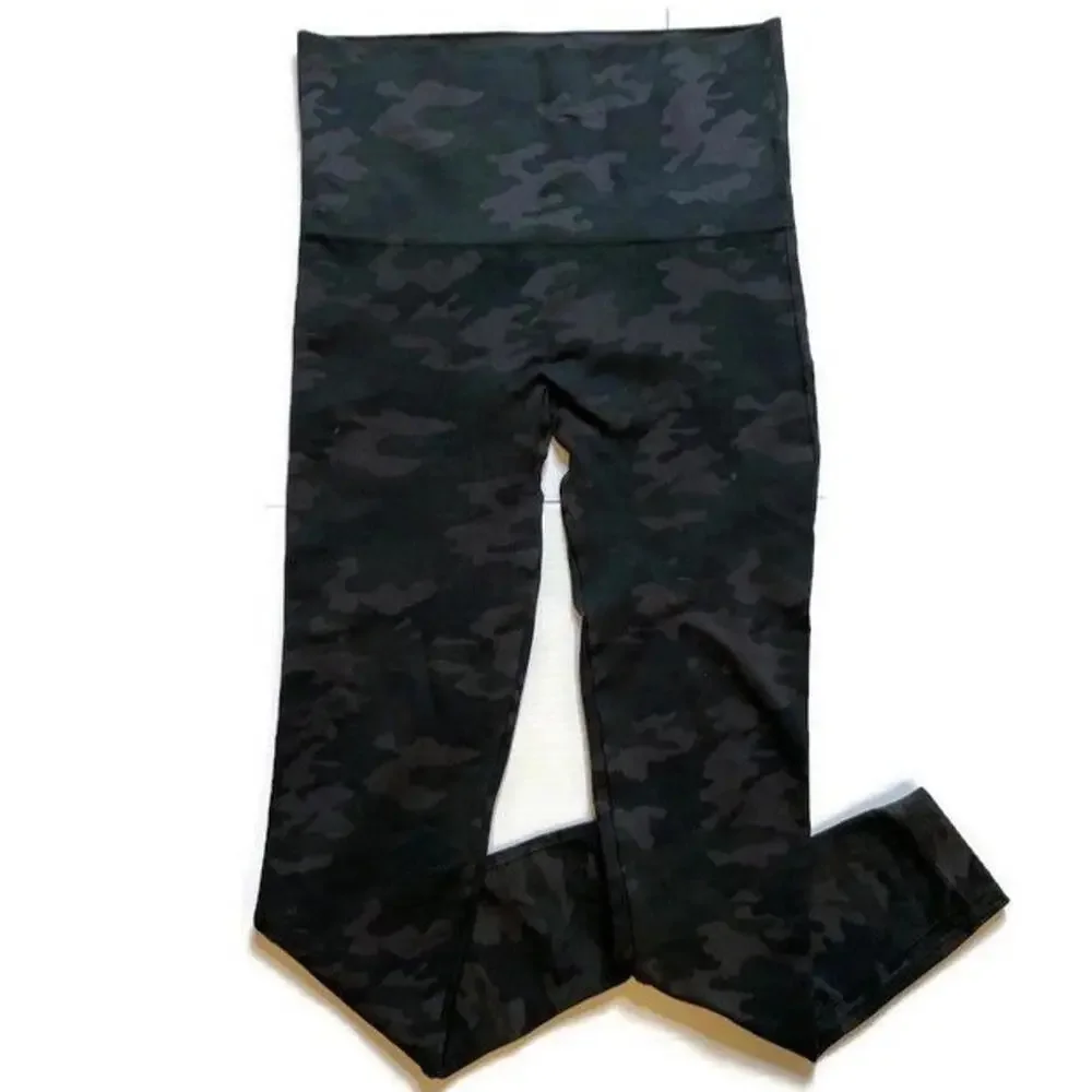 Spanx Look At Me Now Camo Seamless Leggings Pull On Black Gray Womens Medium - Picture 2 of 5